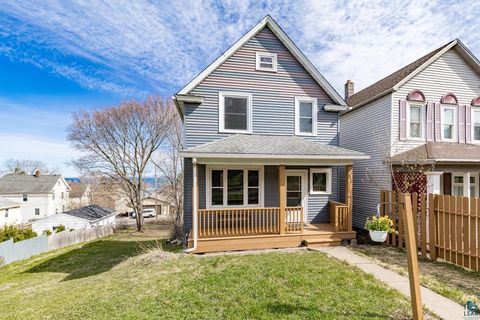 Tiny photo for 822 E 7th St, Duluth, MN 55805 (MLS # 6125173)