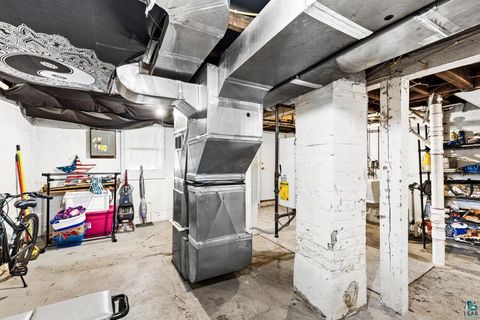 Tiny photo for 822 E 7th St, Duluth, MN 55805 (MLS # 6125173)