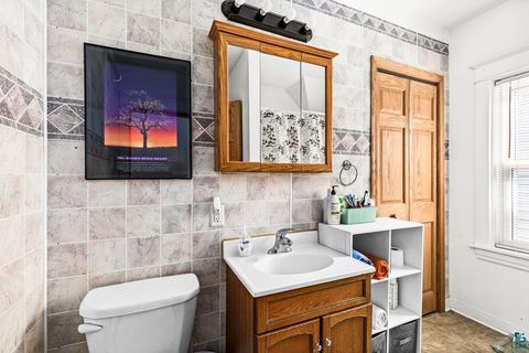 Tiny photo for 822 E 7th St, Duluth, MN 55805 (MLS # 6125173)