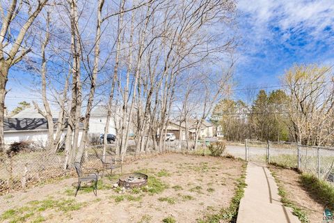 Tiny photo for 822 E 7th St, Duluth, MN 55805 (MLS # 6125173)