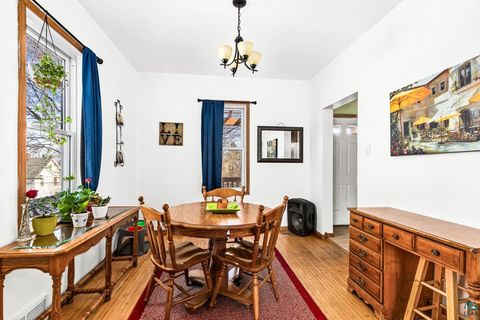 Tiny photo for 822 E 7th St, Duluth, MN 55805 (MLS # 6125173)