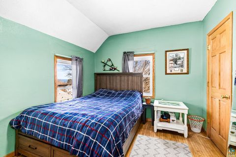 Tiny photo for 822 E 7th St, Duluth, MN 55805 (MLS # 6125173)