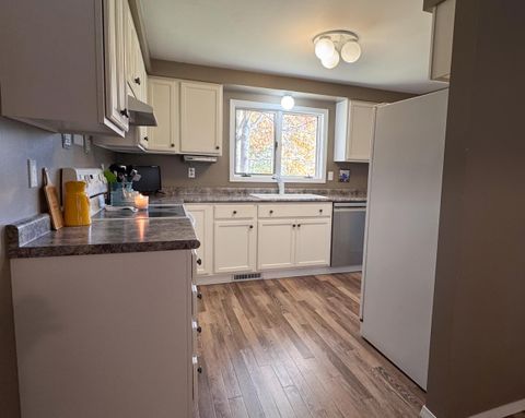 Tiny photo for 4085 Fiskett Rd, Duluth, MN 55803 (MLS # 6122416)
