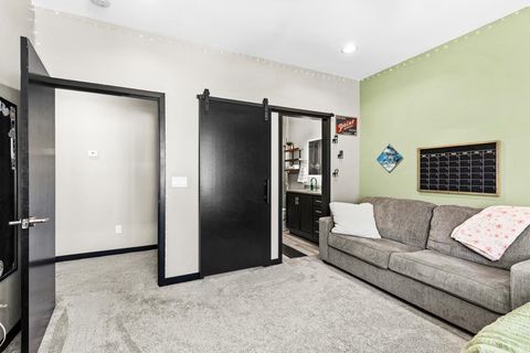 Tiny photo for 2727 Minnesota Ave, Duluth, MN 55802 (MLS # 6123528)