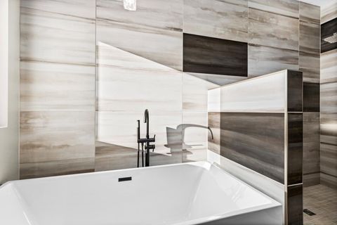 Tiny photo for 2727 Minnesota Ave, Duluth, MN 55802 (MLS # 6123528)