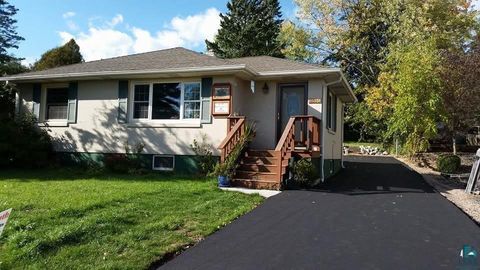 Tiny photo for 6015 E Superior St, Duluth, MN 55804 (MLS # 6123860)