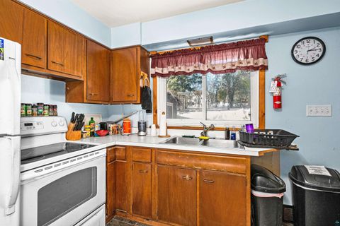 Tiny photo for 6015 E Superior St, Duluth, MN 55804 (MLS # 6123860)