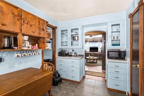 Tiny photo for 6015 E Superior St, Duluth, MN 55804 (MLS # 6123860)