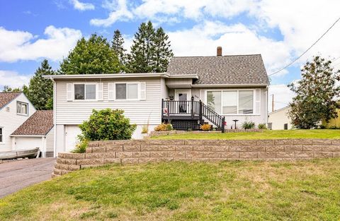 Photo of 3010 Piedmont Ave, Duluth, MN 55811 (MLS # 6123356)