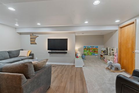 Tiny photo for 5118 Wyoming St, Duluth, MN 55804 (MLS # 6123085)