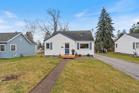 Tiny photo for 5118 Wyoming St, Duluth, MN 55804 (MLS # 6123085)