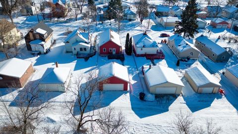 Tiny photo for 1117 Lincoln Ave, Eveleth, MN 55705 (MLS # 6123392)