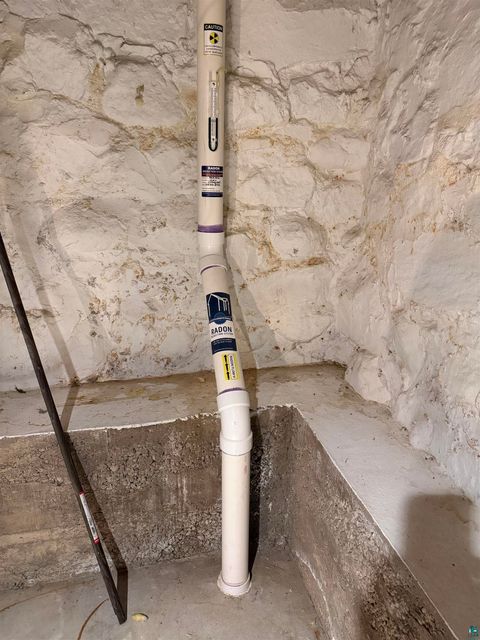 Tiny photo for 1025 W 8th St, Duluth, MN 55806 (MLS # 6123991)