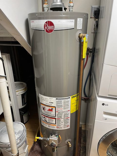 Tiny photo for 4320 Oneida St, Duluth, MN 55804 (MLS # 6122537)