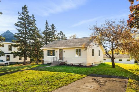 Tiny photo for 4320 Oneida St, Duluth, MN 55804 (MLS # 6122537)