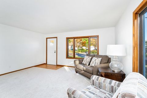 Tiny photo for 4320 Oneida St, Duluth, MN 55804 (MLS # 6122537)