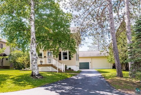 Tiny photo for 26 W Mankato St, Duluth, MN 55803 (MLS # 6126480)