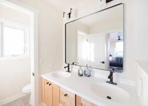 Tiny photo for 114116 E Lakeview Dr, Silver Bay, MN 55614 (MLS # 6122234)