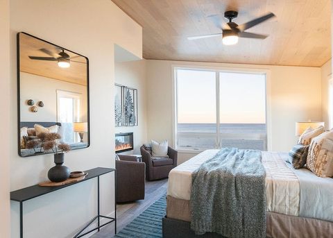 Tiny photo for 114116 E Lakeview Dr, Silver Bay, MN 55614 (MLS # 6122234)