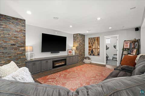 Tiny photo for 231 Chambersburg Dr, Duluth, MN 55811 (MLS # 6126619)