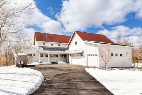 Photo of 1938 Middle Ln, Duluth, MN 55811 (MLS # 6124404)