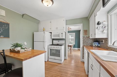 Tiny photo for 18 Howard Gnesen Rd, Duluth, MN 55811 (MLS # 6124831)