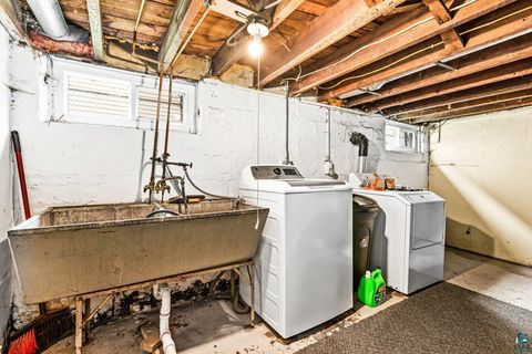 Tiny photo for 4223 W 5th St, Duluth, MN 55807 (MLS # 6125031)