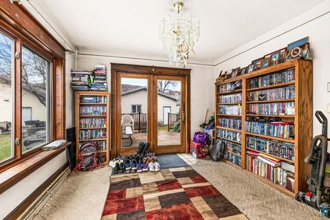 Tiny photo for 4223 W 5th St, Duluth, MN 55807 (MLS # 6125031)