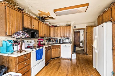 Tiny photo for 4223 W 5th St, Duluth, MN 55807 (MLS # 6125031)