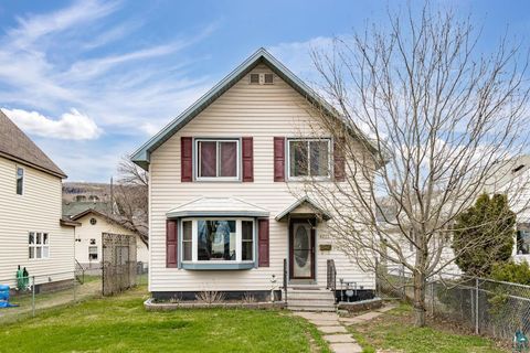 Photo of 4223 W 5th St, Duluth, MN 55807 (MLS # 6125031)