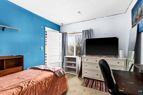 Tiny photo for 4223 W 5th St, Duluth, MN 55807 (MLS # 6125031)