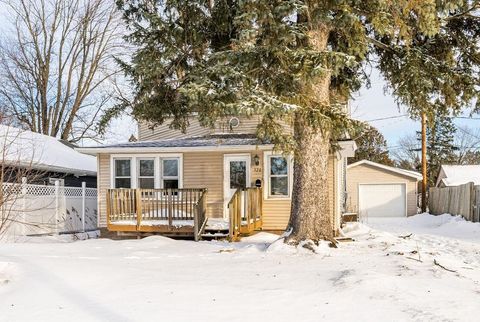 Photo of 320 20th St, Cloquet, MN 55720 (MLS # 6123252)