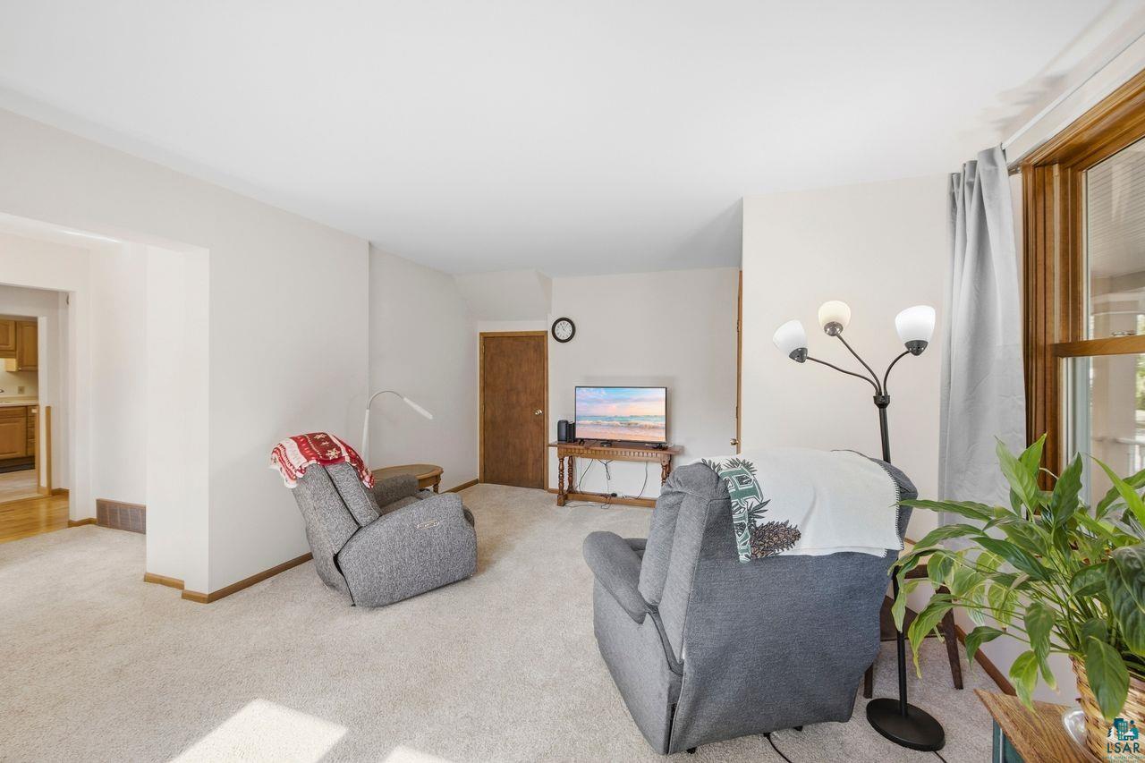 801 9th Ave W