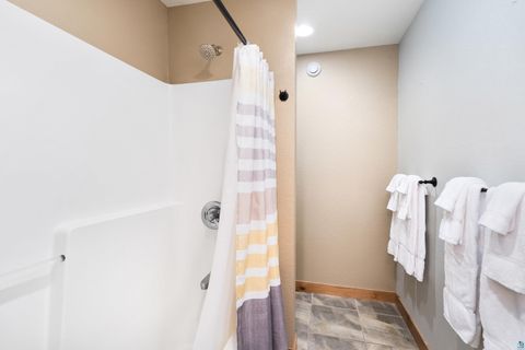 Tiny photo for 878 Old North Shore Rd, Two Harbors, MN 55616 (MLS # 6125205)
