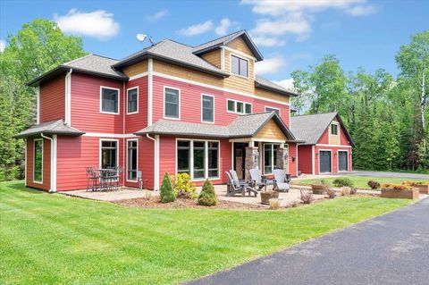 Photo of 1753 Old North Shore Rd, Duluth, MN 55804 (MLS # 6122914)