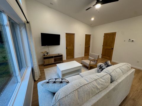 Tiny photo for 14 W Linden St, Duluth, MN 55811 (MLS # 6123025)