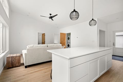 Tiny photo for 14 W Linden St, Duluth, MN 55811 (MLS # 6123025)