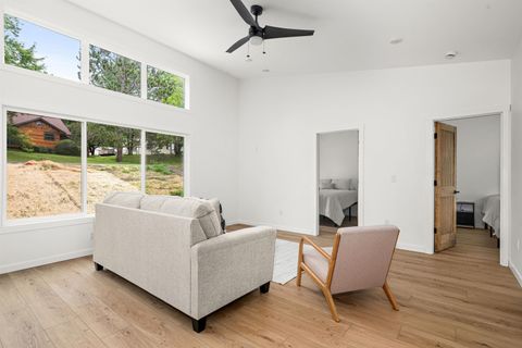 Tiny photo for 14 W Linden St, Duluth, MN 55811 (MLS # 6123025)