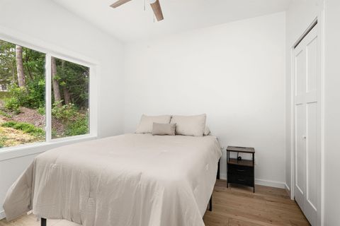 Tiny photo for 14 W Linden St, Duluth, MN 55811 (MLS # 6123025)