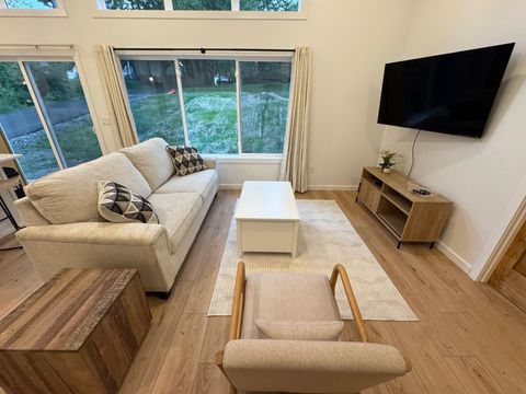 Tiny photo for 14 W Linden St, Duluth, MN 55811 (MLS # 6123025)