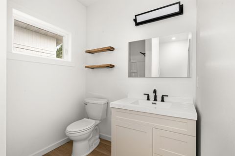 Tiny photo for 14 W Linden St, Duluth, MN 55811 (MLS # 6123025)