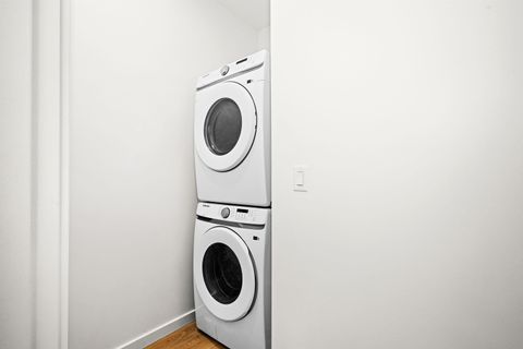 Tiny photo for 14 W Linden St, Duluth, MN 55811 (MLS # 6123025)