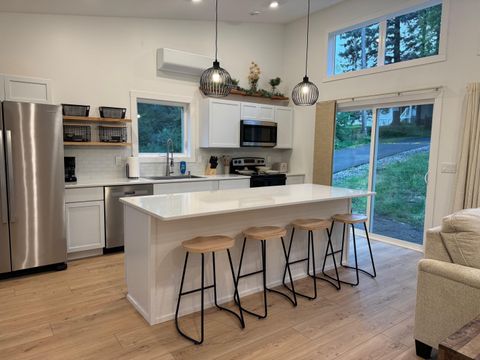 Tiny photo for 14 W Linden St, Duluth, MN 55811 (MLS # 6123025)