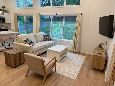 Tiny photo for 14 W Linden St, Duluth, MN 55811 (MLS # 6123025)