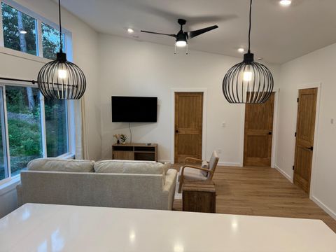 Tiny photo for 14 W Linden St, Duluth, MN 55811 (MLS # 6123025)