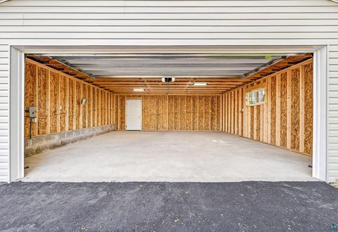 Tiny photo for 306 W Palm St, Duluth, MN 55811 (MLS # 6125922)