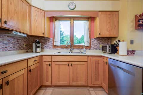 Tiny photo for 827 Almac Dr, Proctor, MN 55810 (MLS # 6126205)