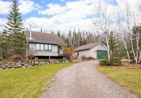 Photo of 19 Reed Dr, Silver Bay, MN 55614 (MLS # 6122868)