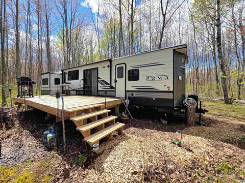 1989 North Shore Rd LaPointe WI 54850