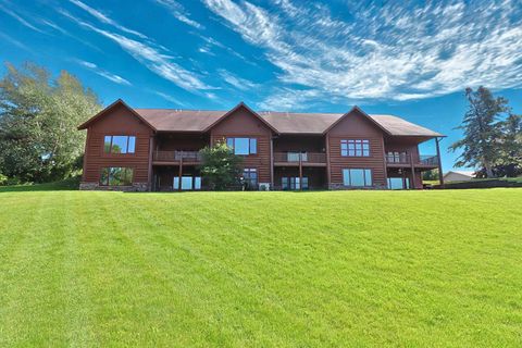 2729 Lake Shore Dr E 4 Ashland WI 54806